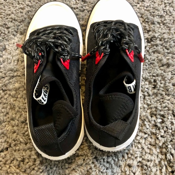 Bikkembergs two-tone, laces, round toeline, flat, fabric inner, rubber sole. - Picture 3 of 6